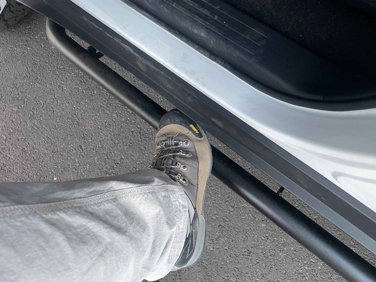 OEM rock rail.jpg
