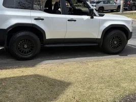 Tire Upgrade: Icon Recon SLX & Falken Wildpeak A/T4W