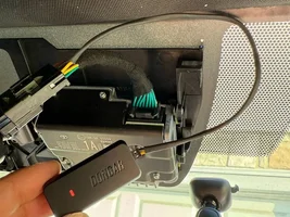 Uniden R8 power options?