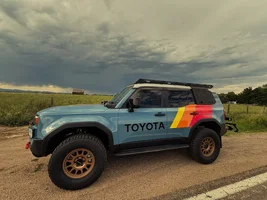 NoBo’s Throwback Land Cruiser