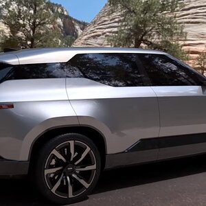 LAND CRUISER EV SE 2.JPG