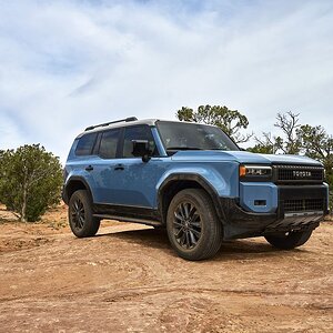 2024-toyota-land-cruiser-Heritage Blue-2.jpg