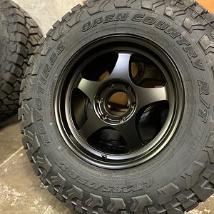 FN5579639N255 with 295-75R17 Toyo Rugged RT.jpg