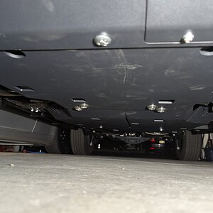 Transmission with bolt skids.jpg