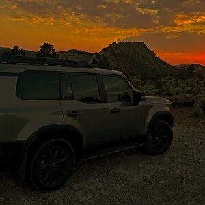 CapitolReefHickmanBridge-GemiLandCruiserSunset-DSCF6931.jpg