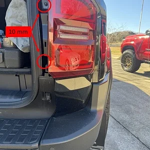 4 Tail Light Bolts.jpg