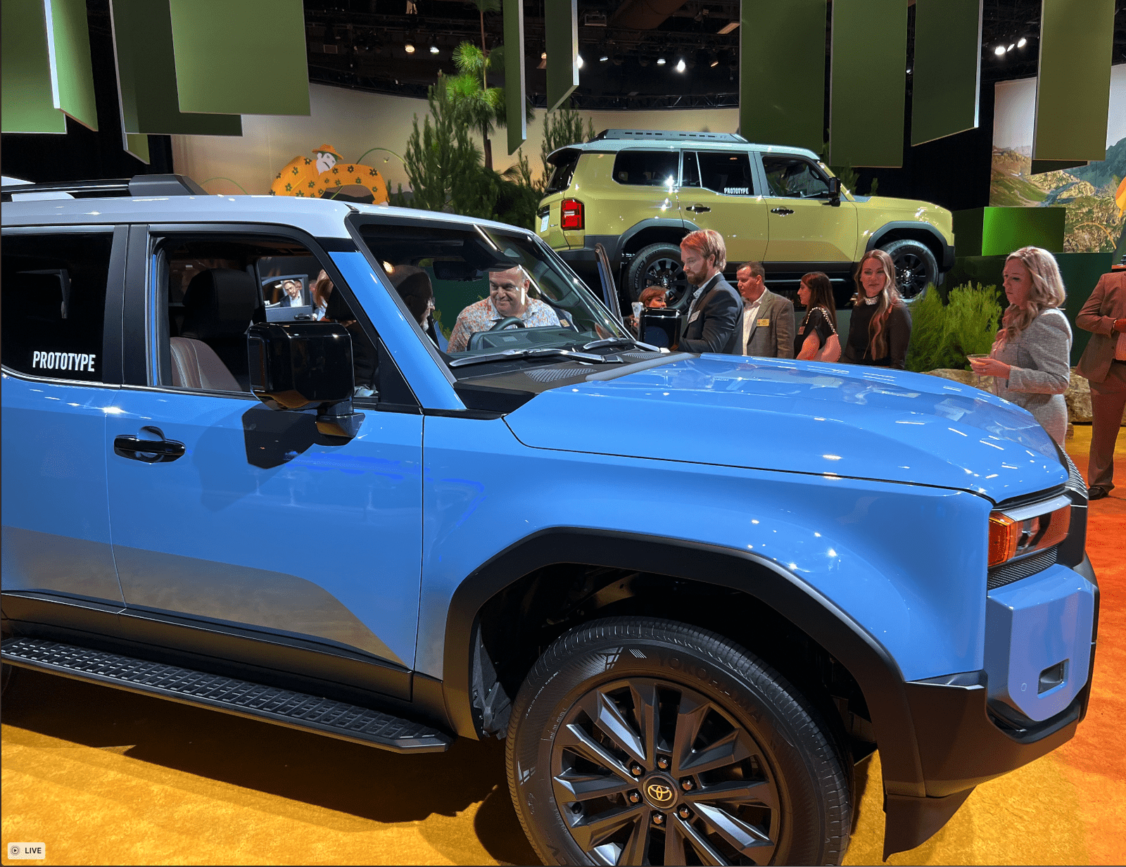 2024-landcruiser-dealermeeting4.png