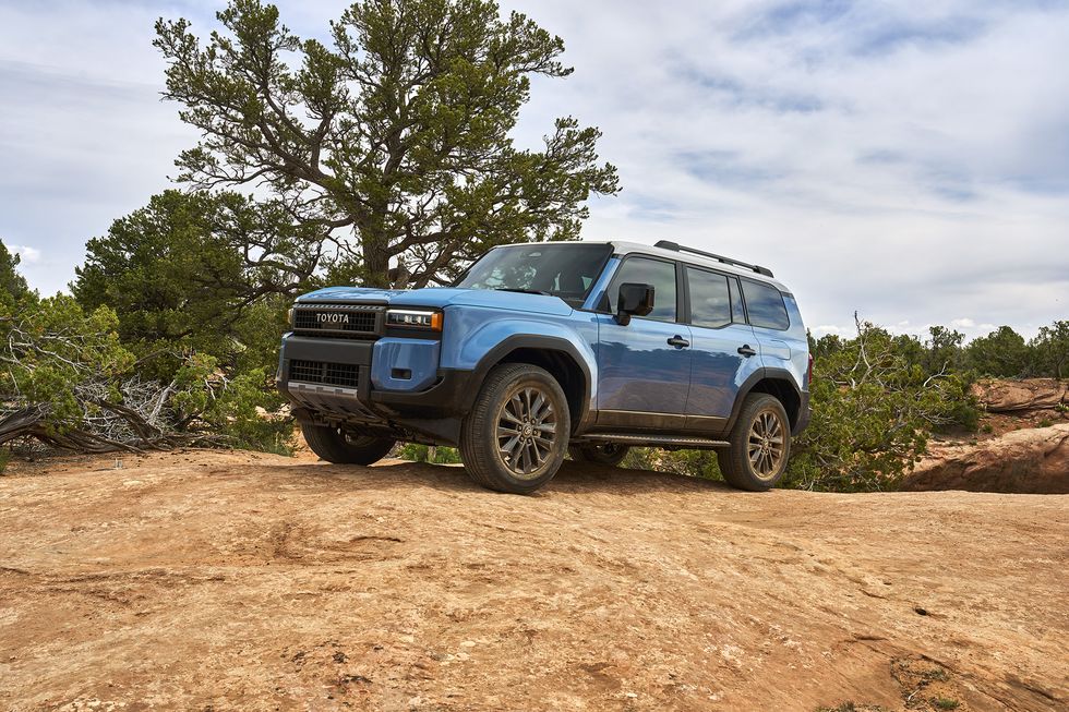 2024-toyota-land-cruiser-Heritage Blue-4.jpg