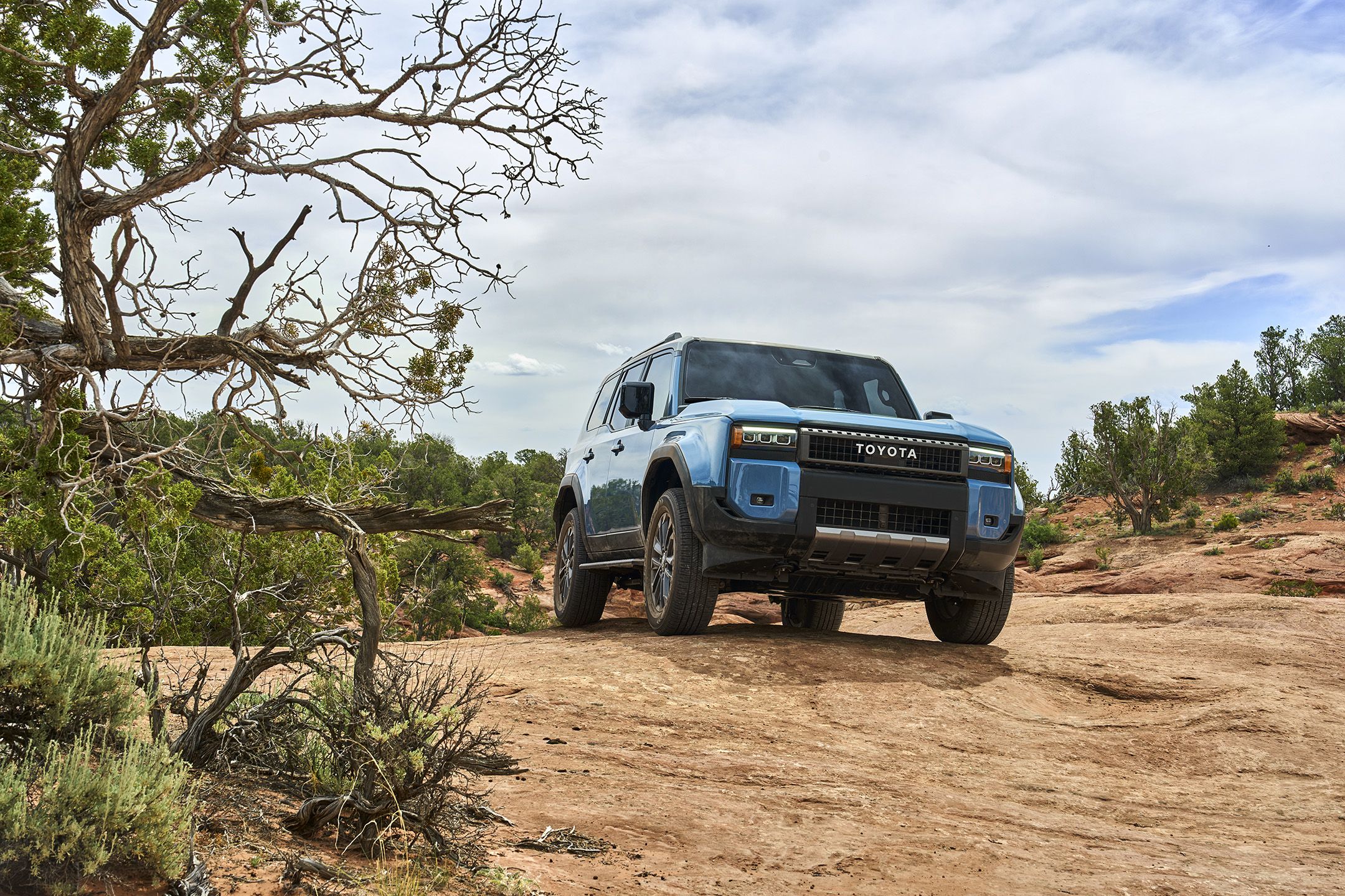 2024_Toyota_Land_Cruiser_008.jpg