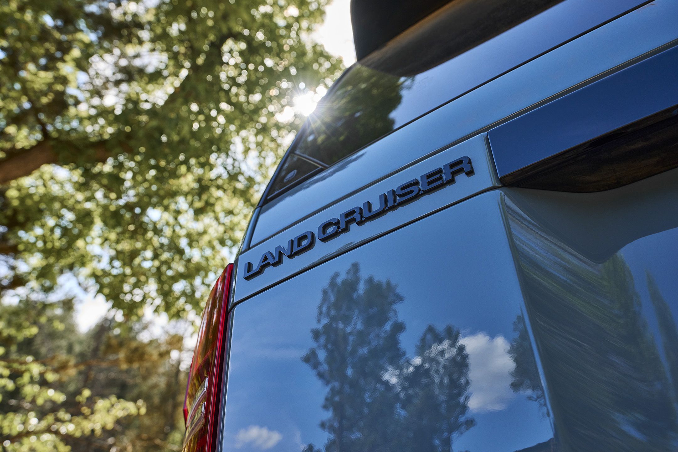 2024_Toyota_Land_Cruiser_012.jpg