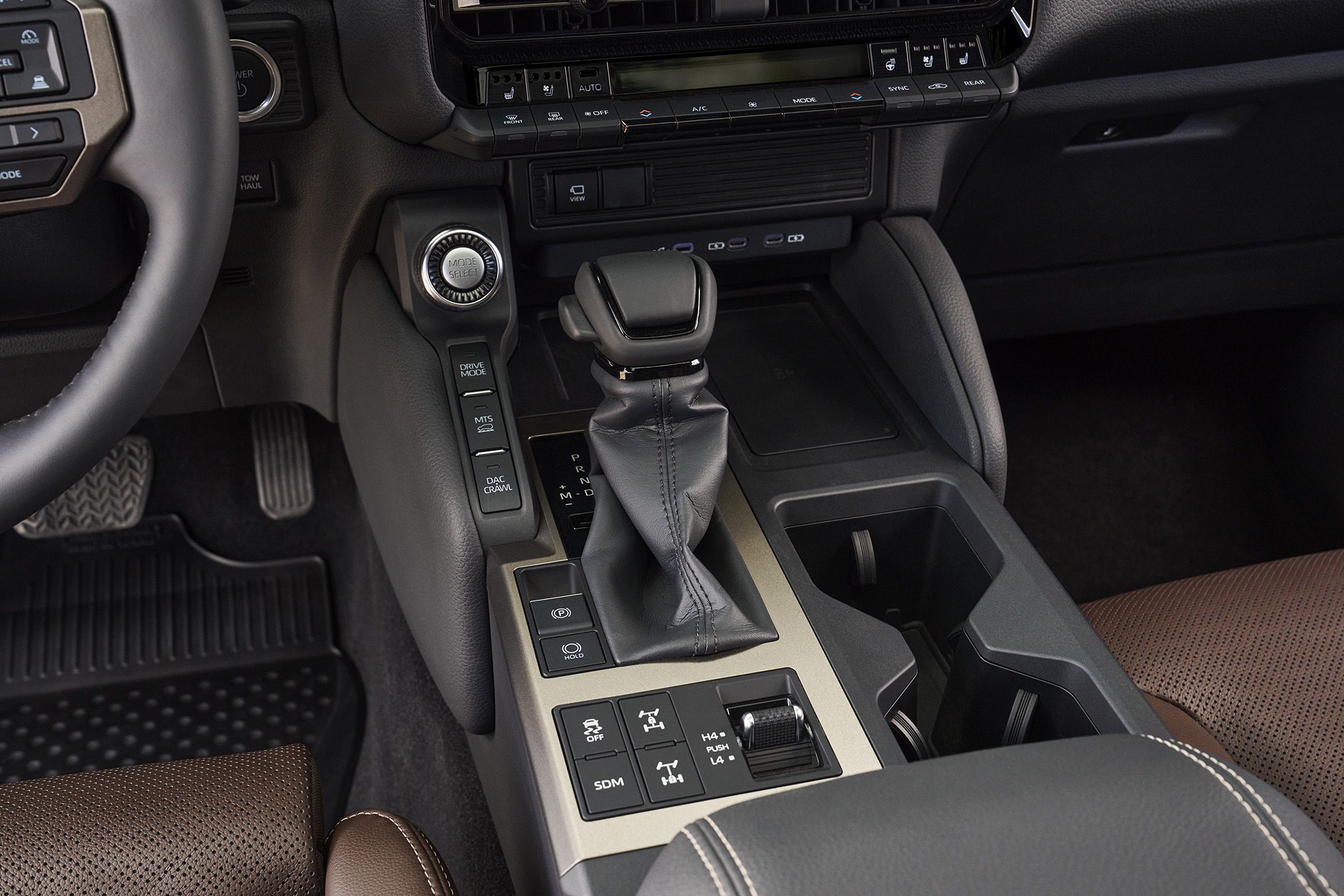 2024_Toyota_Land_Cruiser_019.jpg