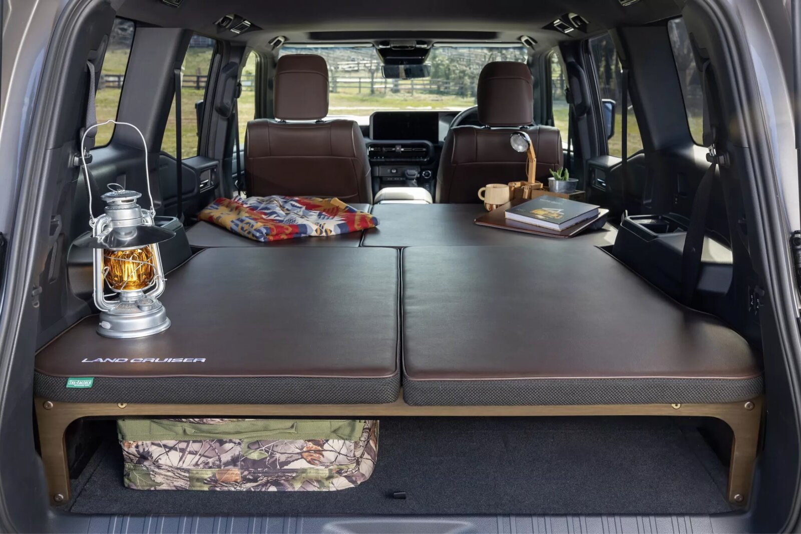 Land-Cruiser-250-Accessories-11-2048x1366.jpeg