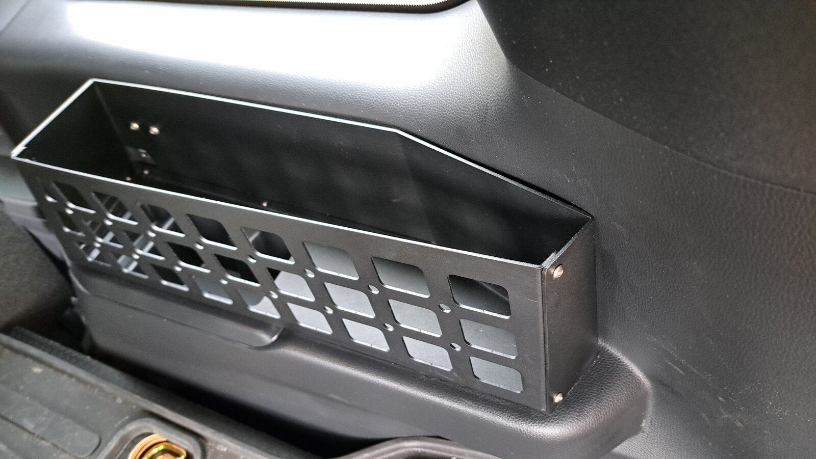 LC rear storage bins 2.jpg