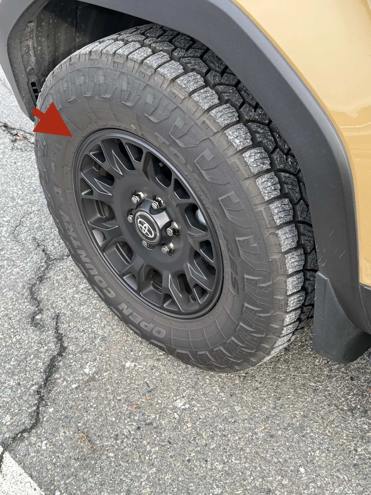 sidewall detail zoom in.webp