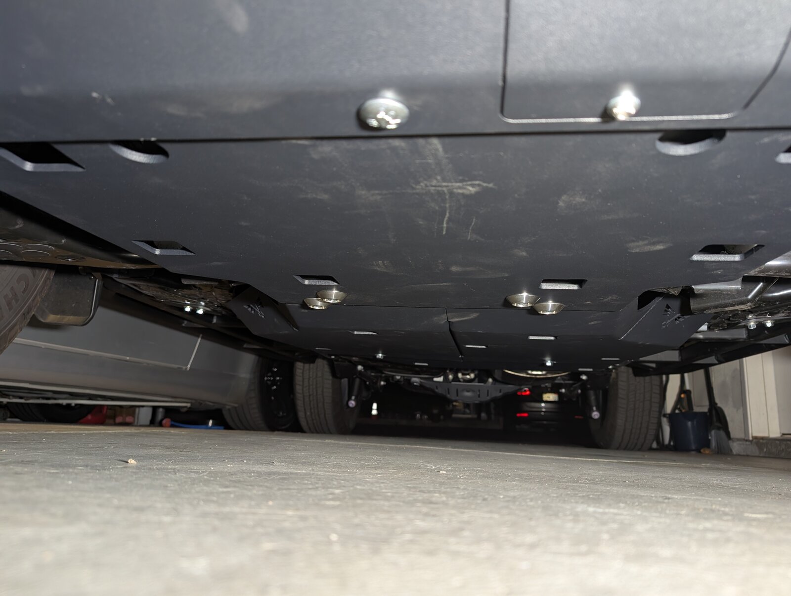 Transmission with bolt skids.jpg